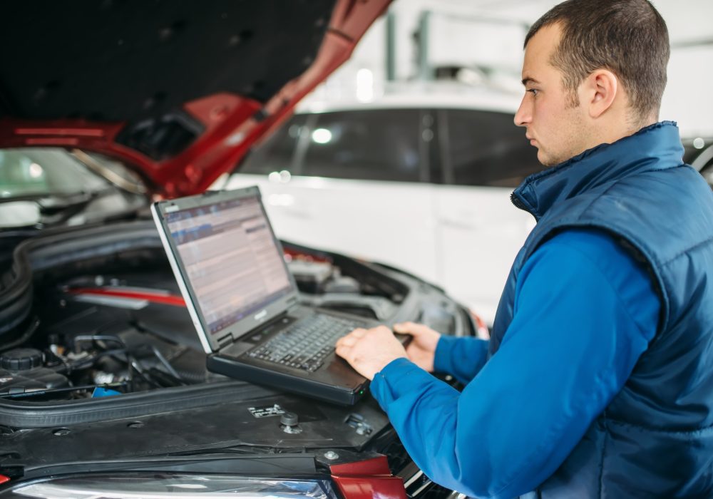 computer-diagnostics-of-the-car-in-auto-service.jpg computer-diagnostics-of-the-car-in-auto-service.jpg